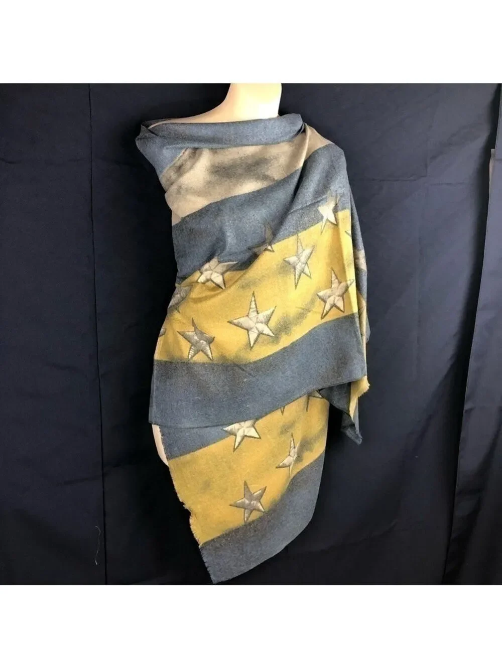 N/A fringed hem